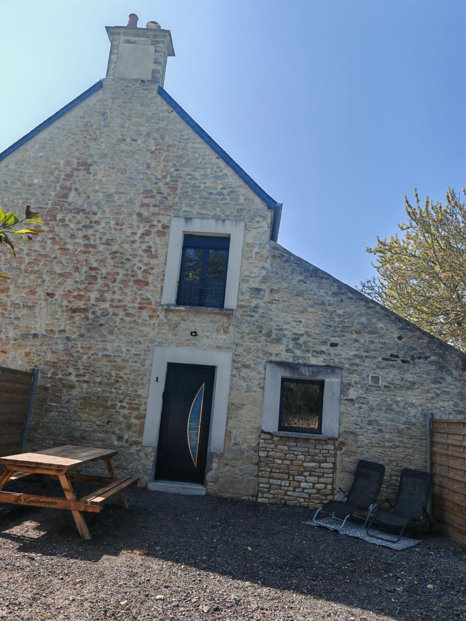 Le Domaine De La Gentilhommiere Situee Entre Bayeux Et Arromanches Les Bains Manvieux Buitenkant foto
